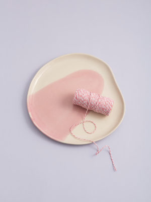 צלחת ורודה / L